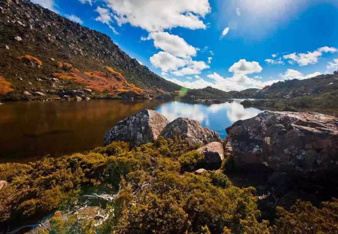 I社最新自然探索之旅，追寻美景，心灵平和之旅