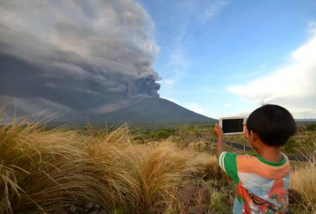 阿贡火山最新动态，火山脚下的奇遇与感人故事