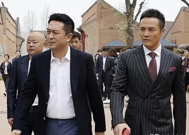 张嘉译最新照片，演艺风采与时代影响力的聚焦